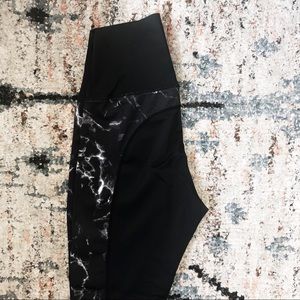 BuffBunny Marble Leggings